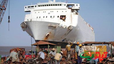به گزارش تیتر یک انلاین: به‌این‌ترتیب کشورهای ویتنام، بنگلادش، فیلیپین، پاکستان، هند و چین به واسطه نبود قوانین سفت‌وسخت زیست‌محیطی به مراکز عمده اوراق کشتی تبدیل شدند. حدود ۱۴ سال قبل یعنی در سال ۲۰۰۹ میلادی کنوانسیون اوراق کشتی(Ship Of Recycling Environmentally & Safe) تصویب شد.