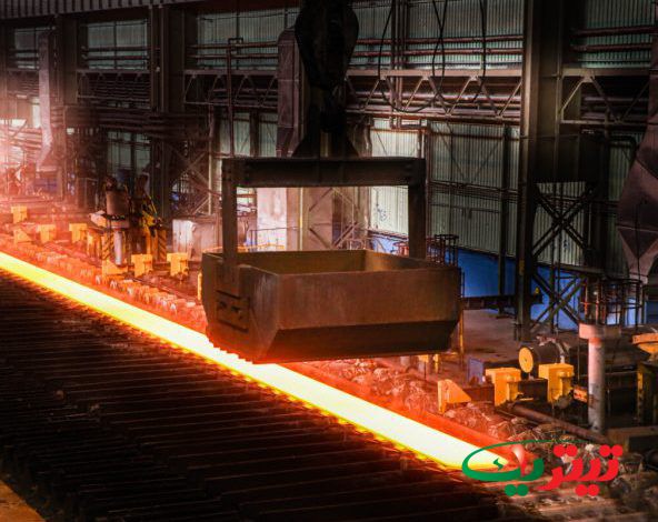 به گزارش تیتر یک انلاین به نقل از ایرنا، انجمن تولیدکنندگان فولاد ایران آمار کامل حجم و ارزش صادرات سال ۱۴۰۲ زنجیره فولاد کشور را منتشر کرد که از مهم‌ترین دستاوردهای صنعت فولاد، رشد ۱۸ درصدی ارزش صادراتی زنجیره فولاد معادل تقریبی ۱.۲ میلیارد دلار است.